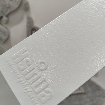 طلاء مسحوق البوليستر ذو ملمس التجاعيد الأبيض 60-80 ميكرومتر للمعادن